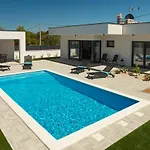 Villa Abelia Pirovac