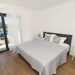 Abelia Villa *