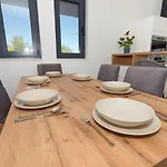 Abelia Villa