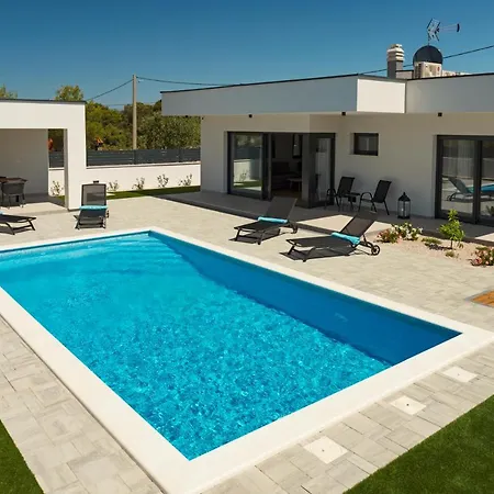 Villa Abelia Pirovac