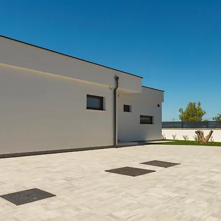 Villa Abelia Pirovac