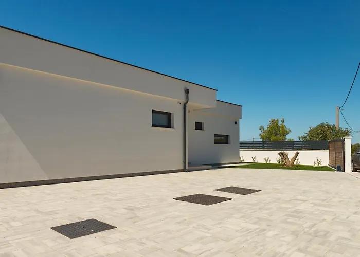 빌라 Abelia 피로바츠